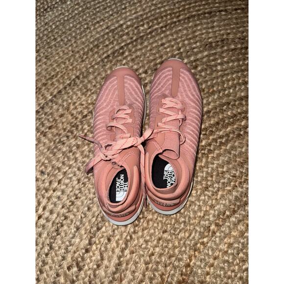 The North Face Women's VECTIV Escape trail running shoes in Rose Dawn size 8.5 - Picture 4 of 5